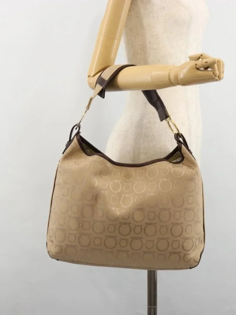 Salvatore Ferragamo Shoulder Bag Canvas Beige Gold Auth hk3800